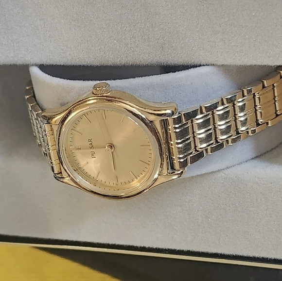 Pulsar ladies watch new in box - Picture 4 of 5